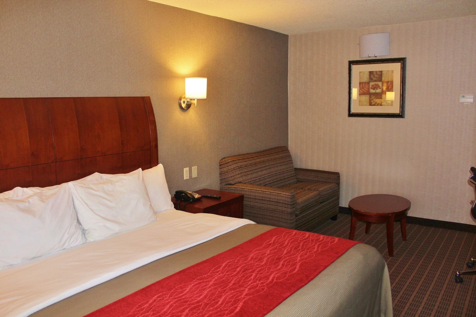 Comfort Inn & Suites West Springfield Exterior photo