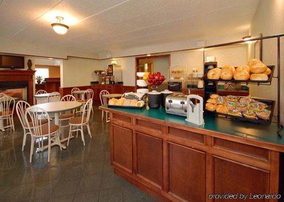 Comfort Inn & Suites West Springfield Restaurant photo